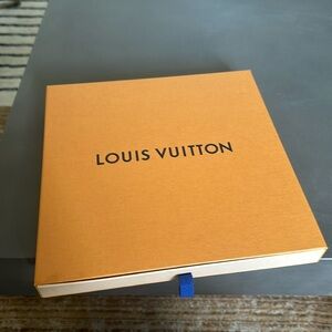 COPY - LV scarf gift box